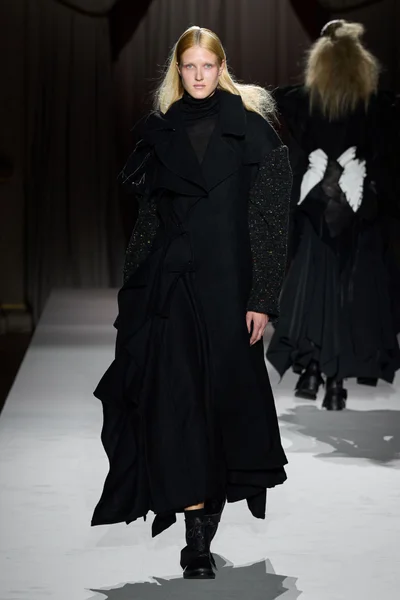 Look 29
